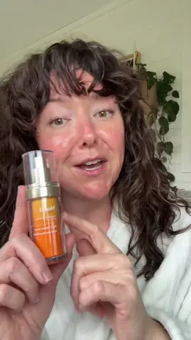Most vitamin C serums dry me out this is the first one I’ve tried that actually hydrates while it brightens! Worth every penny!🧡 #vitamincserum #brightskin #tiktokshopcreatorpicks #tiktokshopblackfriday #tiktokshopcybermonday 