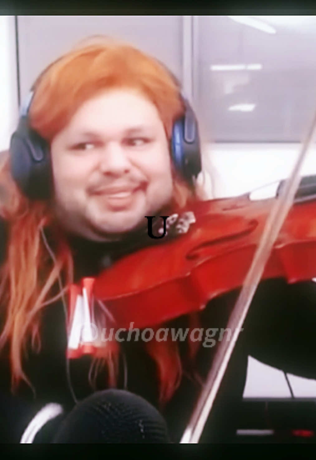 E A ROSALÍA QUE CHAMOU A @Wanessa Wolf PRA TOCAR VIOLINO EM BERGHAIN #fyp #berghain #rosalia #bjork #lux 