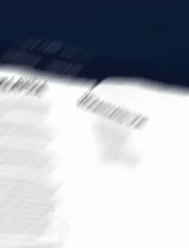 Baik — berikut ialah penjelasan ringkas dalam Bahasa Melayu mengenai kandungan kenyataan bersama antara Amerika Syarikat (AS) dan Malaysia berhubung Perjanjian Perdagangan Timbal Balik (Reciprocal Trade Agreement) yang dikeluarkan oleh White House pada 26 Oktober 2025. --- 🇲🇾 Komitmen Malaysia Malaysia bersetuju untuk: 1. Membuka pasaran lebih luas kepada barangan eksport dari AS — termasuk bahan kimia, mesin, kenderaan, produk pertanian (daging, hasil hortikultur, minuman, beras, bahan bakar dll). 2. Menangani halangan bukan tarif (non-tariff barriers) terhadap produk AS — dengan menyelaraskan peraturan import, mempercepatkan kelulusan dan pensijilan produk AS oleh pihak berkuasa Malaysia. 3. Mematuhi piawaian antarabangsa dalam sektor industri, serta memperkukuh perlindungan harta intelek, dan memastikan prosedur kastam lebih telus. 4. Menggalakkan keselamatan ekonomi dan rantaian bekalan dengan AS — termasuk inovasi dan pelaburan dua hala. 5. Tidak melarang eksport bahan mineral kritikal dan unsur nadir bumi (rare earth) ke AS, serta memastikan tiada sekatan dikenakan terhadapnya. 6. Mengamalkan peraturan yang adil dalam pelaburan dan perusahaan milik kerajaan, serta meningkatkan kerjasama keselamatan dan ekonomi dengan AS. 7. Meningkatkan penguatkuasaan undang-undang terhadap barangan tiruan dan cetak rompak, dan memperluas akses pasaran untuk produk pertanian AS. 8. Melindungi hak cipta dan jenama AS daripada pelanggaran. 9. Meningkatkan pelaburan di AS dalam sektor telekomunikasi, LNG (gas asli cecair), dan industri lain. --- 🇺🇸 Komitmen Amerika Syarikat Amerika Syarikat bersetuju untuk: 1. Menurunkan atau mengekalkan tarif rendah ke atas produk Malaysia — termasuk barangan perkilangan dan pertanian. 2. Tidak mengenakan sekatan tambahan terhadap import utama dari Malaysia. 3. Menyokong pembangunan industri Malaysia dalam sektor kritikal seperti semikonduktor, nadir bumi, dan aeroangkasa. 4. Membeli produk Malaysia, termasuk: 30 pesawat komersial tambahan, komponen semikonduktor, aeroangkasa, dan pusat data bernilai kira-kira USD 10 bilion, pembelian gas asli cecair (LNG) sebanyak 5 juta tan setahun bernilai USD 3.4 bilion setahun, produk telekomunikasi Malaysia bernilai USD 2.04 bilion, pelaburan modal Malaysia di AS sebanyak USD 70 bilion. --- 📘 Kesimpulan Perjanjian ini menandakan hubungan perdagangan dua hala yang lebih kukuh antara Malaysia dan Amerika Syarikat, dengan kedua-dua negara bersetuju untuk: Mengurangkan halangan perdagangan, Melindungi hak cipta dan pelaburan, Meningkatkan keselamatan ekonomi dan tenaga, Mengukuhkan rantaian bekalan global. Secara ringkas, ia memberi manfaat ekonomi besar kepada kedua-dua negara, termasuk peluang pelaburan, pekerjaan, dan pertumbuhan sektor teknologi serta tenaga. Fikirkan🤔🤔🤔#malaysia #buku #sejarah #akalsehat #fyp 
