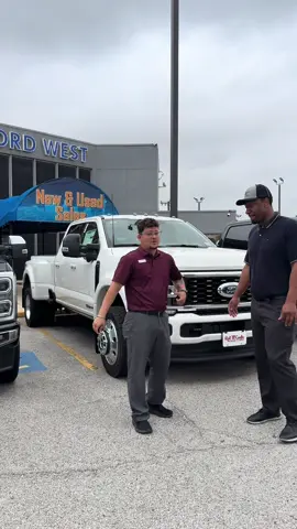 🤣🤣 #saleshumor #carsales #fyp #viral #texas 