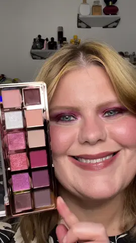 Me and Dolly are two peas in a pod 🫛 😂#makeuprevolution #eyeshadow #eyeshadowtutorial #makeupartist #fallmakeup 