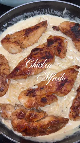 Easy Recipe Under 30 Mins #chickenalfredo #easychickenalfredo #EasyRecipe #chickenalfredopasta #chickenalfredoathome 