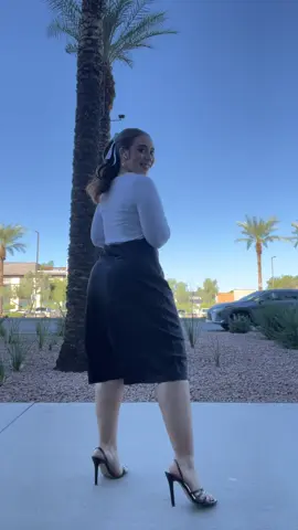 Make sure you take your vitamins. So you don’t get sick like me 😔 #fyp #OOTD #curvy #heels #officeoutfit 