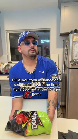 I pulled her in the pavilion bro. What would you have done ? 🤔  #dodgers #MLB #latina #latinasbelike #datinglife