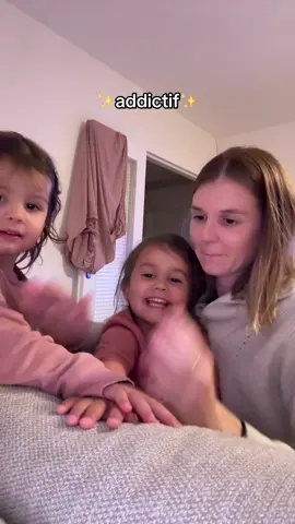 On est addict comme ça à leurs odeurs jusqu’à quelle âge ? 🤣 #pourtoi #maman #mamandedeux #viedemaman 