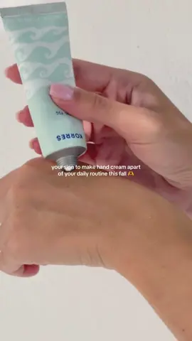 our go-to cold weather essential ✨ shop hand creams at the link in bio #cleanbeauty #cleanskincare #skincareroutine #handcream #fallaesthetic 