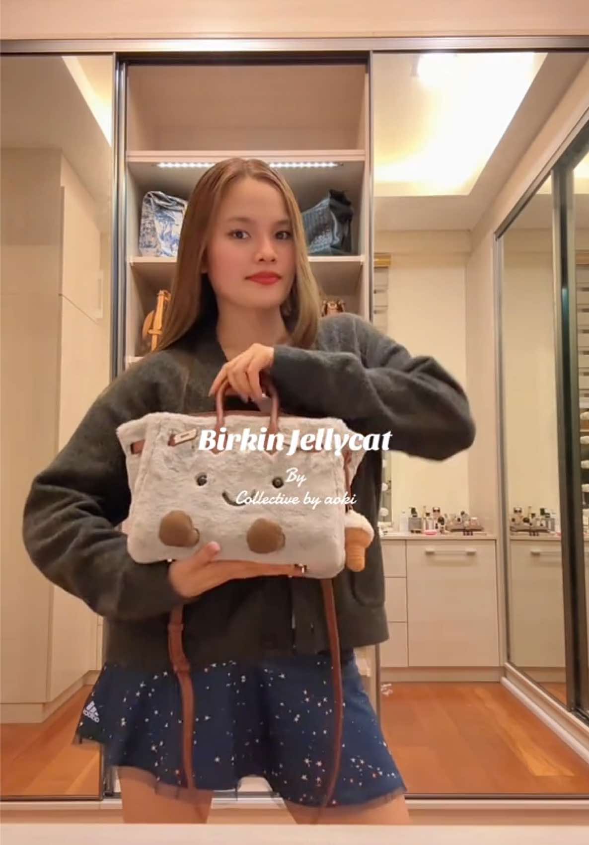 Cutesy ✨🩶🍂. @Collective By Aoki #jellycatbirkin #grey #jellycat #bag #birkin 