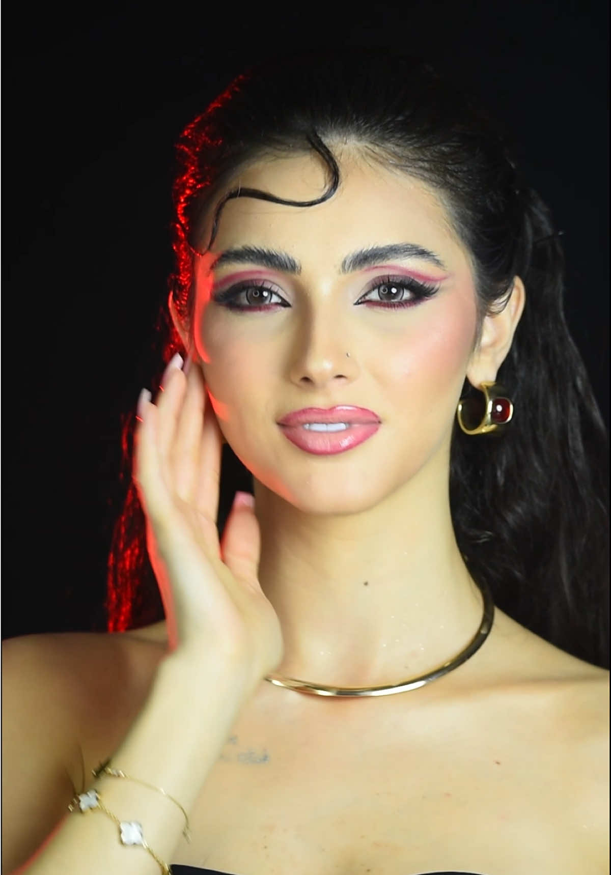 Click click 💋#تالا_شمس #transition #makeup 