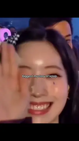 Dahyun finding cameras #dahyun #twice 