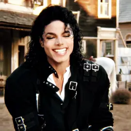 Dangerous has been my favorite album/ my favorite song and this is my favorite performance😩 #michaeljackson #michaeljacksonedit #dangerous  #applehead #foryoupage❤️❤️ 