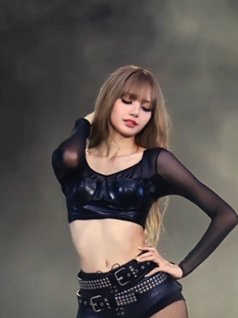 Cause I'll be fine without you babe..  #lalisamanoban #jeonjungkook #liskook #fypviralシ #kpop 