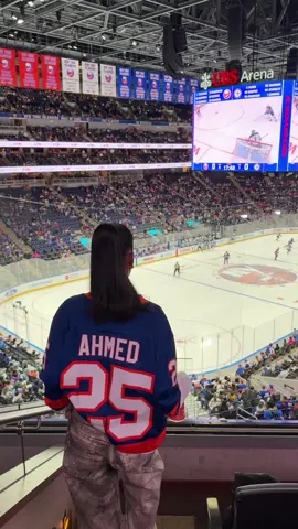 Kicking off hockey season with my first ever game!! 🏒 @BODYARMOR #BODYARMORpartner