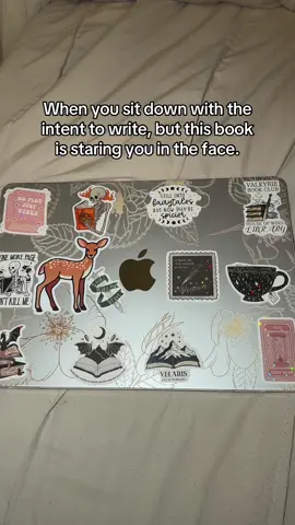 I’m in love so far. I’ve had it for not even 24 hours and I’m 300 pages in 🥲🫶 #alchemised #manacled #authortok #readertok #authorlife 