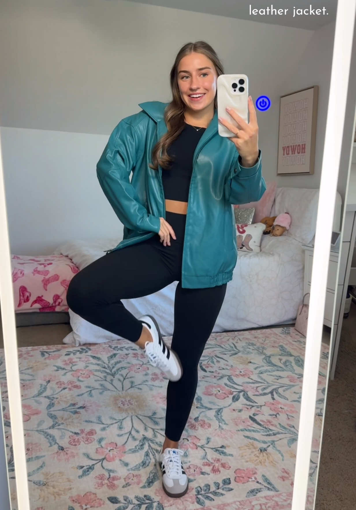 So fun!! 🖤 #leatherjacket #fashion #falloutfits #sambas #leatherjacketoutfit 