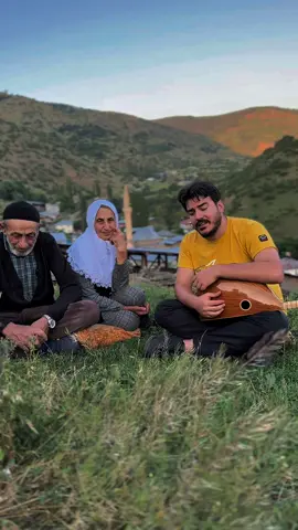 O yeşil gözlerin kaynarca pınar…