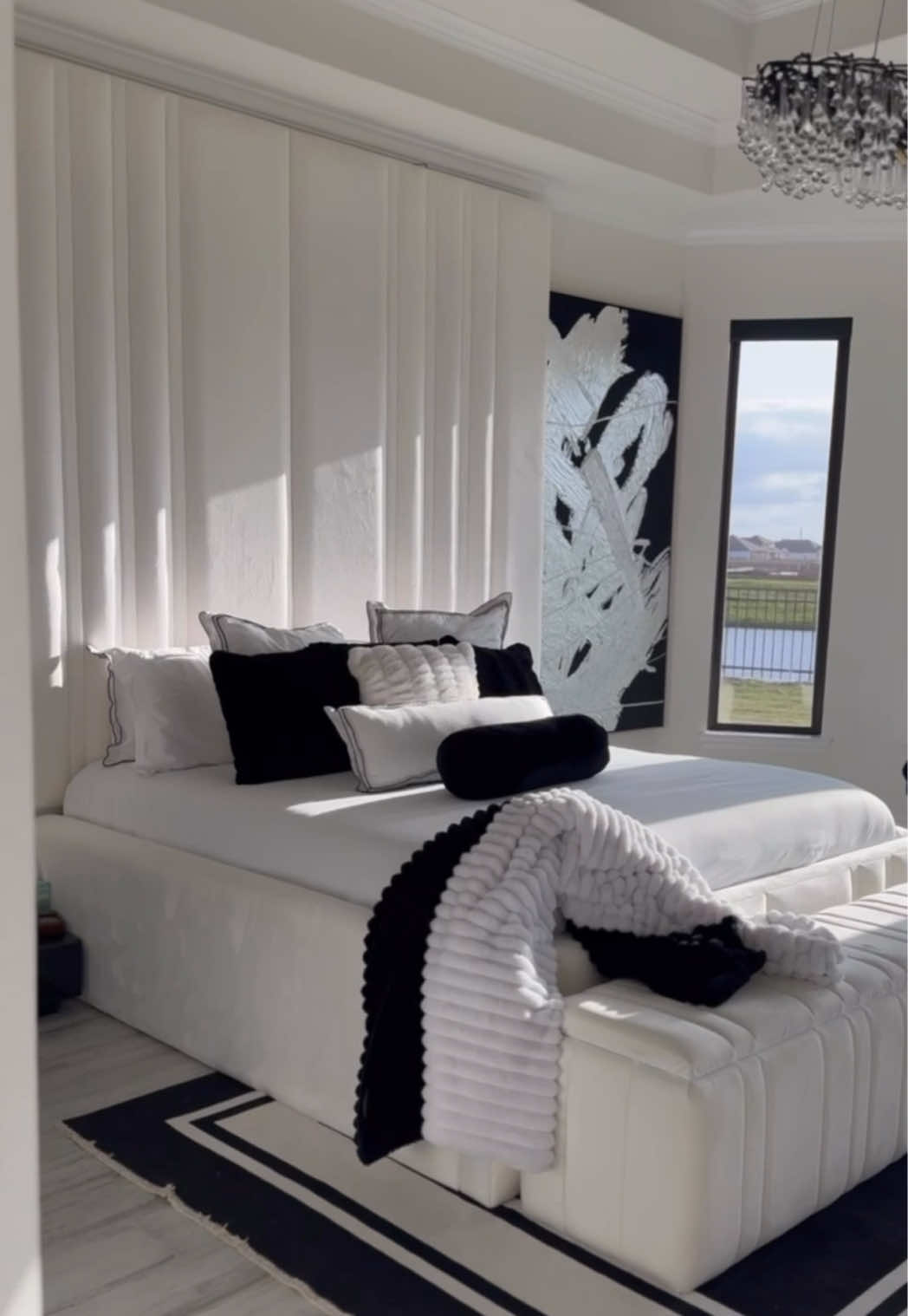 𝙒𝙚 𝙥𝙧𝙤𝙫𝙞𝙙𝙚 𝙗𝙚𝙨𝙥𝙤𝙠𝙚, 𝙡𝙪𝙭𝙪𝙧𝙮 𝙗𝙚𝙙𝙨 𝙩𝙤 𝙩𝙝𝙚 𝙐𝙆 🇬🇧 & 𝙐𝙎𝘼 🇺🇸 American customer 🇺🇸 Sensatori X bed White soft velvet Headboard height 115 inches Sahara ottoman box 𝙎𝙝𝙤𝙥 𝙩𝙝𝙧𝙤𝙪𝙜𝙝 𝙩𝙝𝙚 𝙡𝙞𝙣𝙠 𝙞𝙣 𝙤𝙪𝙧 𝙗𝙞𝙤 – 𝙩𝙖𝙠𝙞𝙣𝙜 𝙮𝙤𝙪 𝙨𝙩𝙧𝙖𝙞𝙜𝙝𝙩 𝙩𝙤 𝙤𝙪𝙧 𝙐𝙆 🇬🇧 & 𝙐𝙎𝘼 🇺🇸 𝙬𝙚𝙗𝙨𝙞𝙩𝙚𝙨, 𝙬𝙝𝙚𝙧𝙚 𝙮𝙤𝙪’𝙡𝙡 𝙛𝙞𝙣𝙙 𝙖𝙡𝙡 𝙤𝙛 𝙤𝙪𝙧 𝙥𝙧𝙤𝙙𝙪𝙘𝙩𝙨, 𝙥𝙧𝙞𝙘𝙚𝙨 & 𝙙𝙞𝙢𝙚𝙣𝙨𝙞𝙤𝙣𝙨.