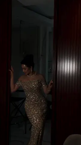 مع الجميلة لجين عمران بفستان من تصميم @Charbel karam 😍 