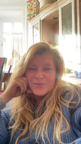 Beauty comes from within. If you feel beautiful inside, you’ll feel beautiful everywhere! #beauty #selflove #truebeauty #believe 