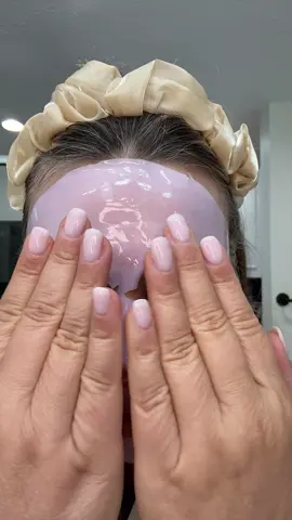 The Medicube PDRN Pink Collagen Mask was sent to me to try — it’s packed with collagen and salmon DNA to help boost hydration, glow, and firmness ✨ If you have sensitive skin like me, always patch test first 💕 #Medicube #KBeauty #GlassSkin #CollagenMask #over40skincare 