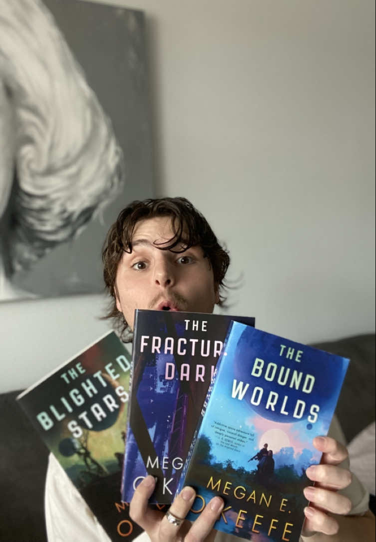 The Devoured Worlds is peak fiction. Megan E. O’Keefe should be an auto buy author for everyone. One of the most unique stories I’ve ever come across  #booktokfyp #bookrecs #scifibooks #theblightedstars #favoritebooks 