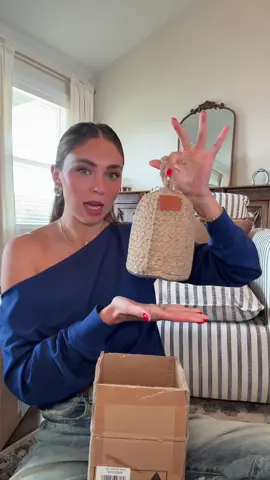 Y’all know I live laugh, love and Amazon home Hall! Of course I have everything linked for you guys on my Amazon storefront ! #amazon #amazonhomefinds #amazonmusthaves #homedecor #interiordesign