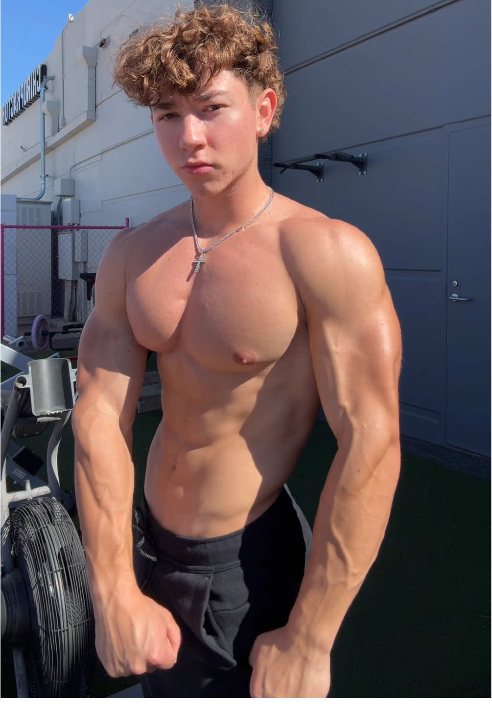 Lemme rock you🕺#fyp #foryou #hybridathlete 