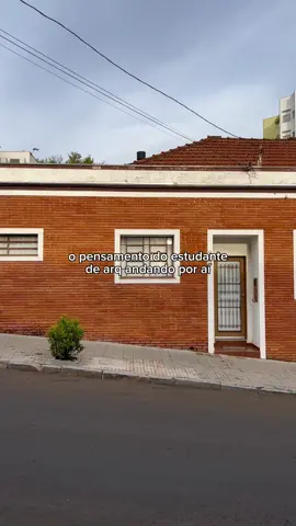 a cabeça do aluno de arquitetura fica a milhão julgando todos os projetos da cidade #arquitetura #estudante #architecture #fy #CapCut 