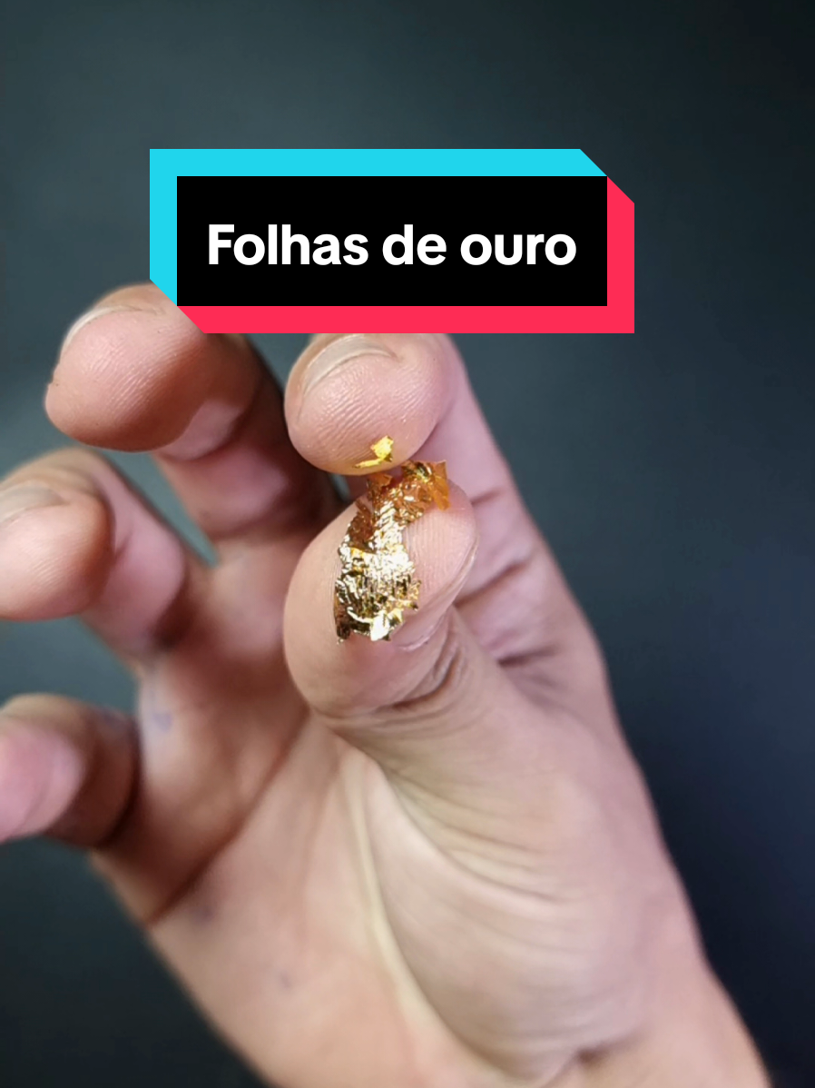 Nâo coma folhas de ouro! Existe uma grande chance de não serem verdadeiras! O link para a compra da folha verdadeira está no perfil. #quimicaintegral #folhasdeouro #plastico #latão 