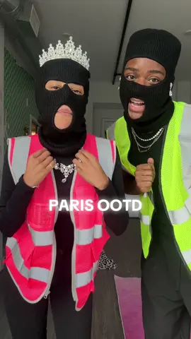 Let us know if you want the links. #halloween #louvremuseum #OOTD @Farai Bennett 