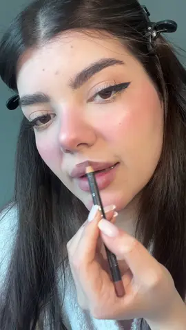 Replying to @⭐ اكثر سؤال يجيني اخر فترة✨ #explor #fyr #اكسبلور #الامارات #السعودية 