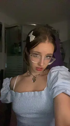 Schita veche, arat ca o papusa