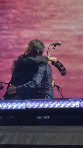 Brothers Forever and Ever - Oasis live at Tokyo Dome 26/10/2025 26/10/25 10.26.2025 - Night 2 Japan 日本 東京 @oasis @liamgallagher @noelgallagher #japan #japon #halloween #diademuertos #perro #perros #tokyo #richardashcroft #argentina #chile #southamerica #sudamerica #theverve #bonehead #paularthurs #live25 #wonderwall #brazil #brasil #champagnesupernova #oasislive25 #tour #liamgallagher #noelgallagher #oasis