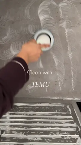 Grand nettoyage avec la brosse électrique 🫧 🔍CODE: dzw5439‼️ Offres exclus nouveaux utilisateurs de l’application @temu avec commande éligible. Lien dans ma bio 🔗 #temuhaul #temufinds #temusale #temuhome #temumusthaves      