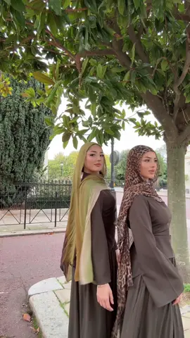 same outfit different vibe @miss ali🇵🇰 fits from the one and only @SISTRSTHELABEL 🤍 #modestfashion #hijabi #outfitinspo 