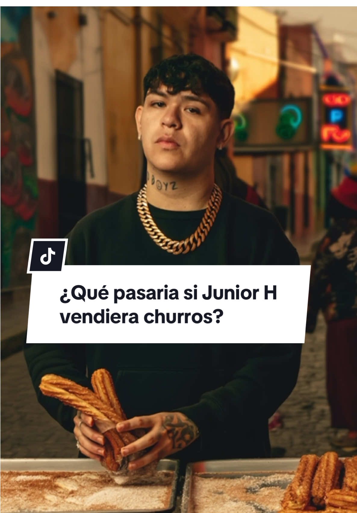 ¿Qué pasaría si Junior H vendiera churros? #humor #fyp #juniorh #churros #viral 