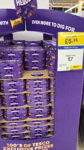 What is going on in the House of Commons!!! They have been halving the size since 2020 but this is some kind of joke surely!!! @CadburyUK #fyp #cadbury #christmas #christmascountdown #whatisgoingon 