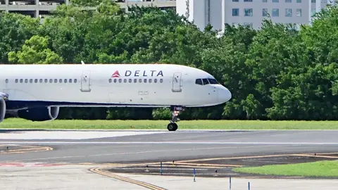 Delta Airlines Boeing 757-351(WL) N590NW #delta#deltaairlines#n590nw#sju#tjsj