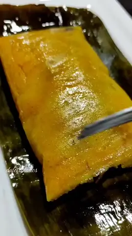 ¡La temporada de sabor está aquí! 🇻🇪✨ Llegaron las deliciosas Hallacas para endulzar y alegrar tu mesa.  Hechas con la receta tradicional y el mejor guiso: jugosas carnes de res, cerdo y pollo, acompañadas de la combinación perfecta de alcaparras, aceitunas, uvas pasas, cebolla y pimentón. 💰 Costo: $12.000 COP c/u (6 unidades o más 11.500COP c/u. 📍 Disponibilidad: Bogotá y Soacha. 🚚Domicilios propios o envíos por tu app de confianza. 📲 ¡Haz tu pedido YA! Escríbenos al WhatsApp: +57 305 4574983 ¡No te quedes sin la tuya! 🎄 #dulcisalados #Hallacas #HallacasVenezolanas #ComidaNavideña #Bogota 