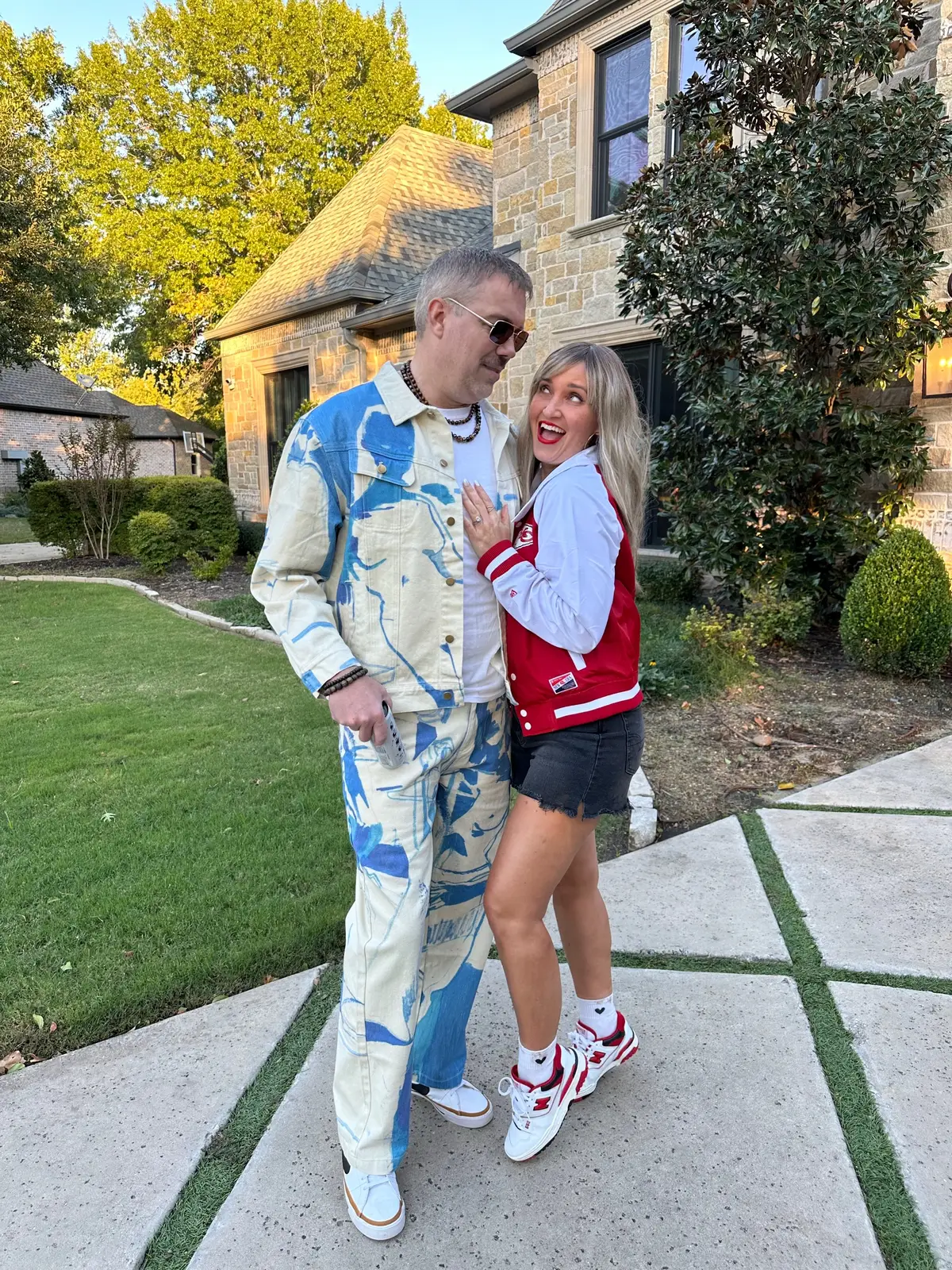 Nothing scarier than halloween throwbacks...scroll to the end for a jump scare 👻 #halloween #throwback #costume #couplescostume #dressup 