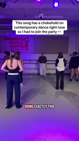 I cannot wait to share this combo 👀#choreographer #dancechoreography #dancechoreographer #choreography #danceclass 