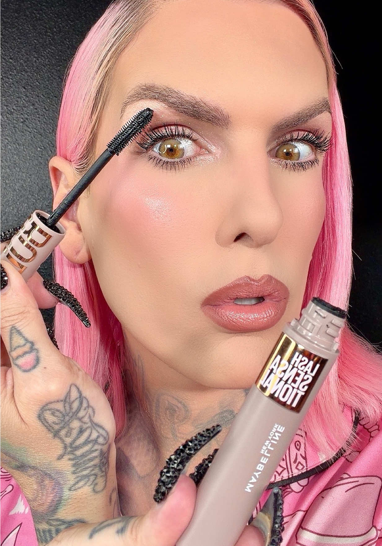 Is the NEW viral @Maybelline NY BODY Lash Sensational mascara Jeffree Star Approved?! 🤯 #makeupreview #jeffreestar #maybelline #mascara #BeautyTok 