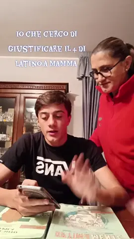 ci risiamo 🤣#xybcafyp #mammaefiglio #foryoupage❤️❤️ #fyp #scuola 