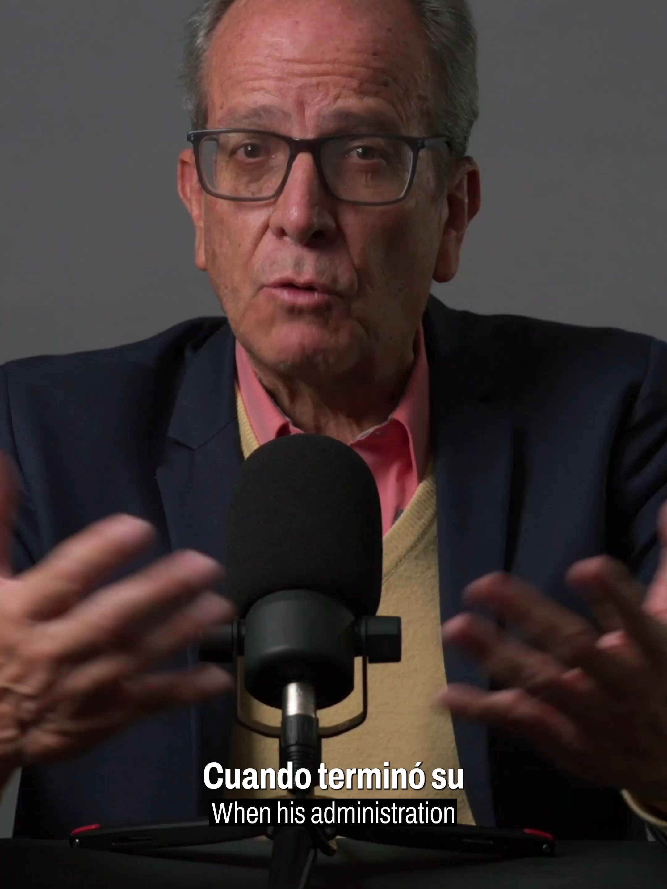 #MulluNoticias #Ecuador 📢 ¿Una nueva constituyente o un riesgo autoritario? Este miércoles a las 8 PM, en vivo, Alberto Acosta, expresidente de la Asamblea Constituyente 2007–2008, analiza los puntos más críticos del debate sobre la consulta popular y la nueva constituyente. En este primer extracto, explica por qué la actual Constitución incomoda a los gobiernos autoritarios. El 16 de noviembre, Ecuador decidirá si se reescribe o no la Constitución. El gobierno presenta la nueva constituyente como una salida a la crisis, pero ¿realmente fortalecerá la democracia o concentrará el poder en pocas manos? 🗳️ Este 16 de noviembre, vota con conciencia, no con miedo. #ConsultaPopular #Democracia #AlbertoAcosta ——- #MulluNews #Ecuador 📢 A new Constituent Assembly — or an authoritarian risk? This Wednesday at 8 PM (live), Alberto Acosta, former president of the 2007–2008 Constituent Assembly, breaks down the most critical points in the debate around the referendum and the new constitution. In this first clip, he explains why the current Constitution makes authoritarian governments uncomfortable. On November 16, Ecuador will decide whether to rewrite the Constitution or not. The government presents the new Constituent Assembly as a way out of the crisis — but will it really strengthen democracy or just concentrate power in a few hands? 🗳️ This November 16, vote with conscience, not with fear. #Referendum #Democracy #AlbertoAcosta