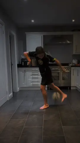 Skill combo 🔥⚽️#footballtiktok #football #skills #paratí #soccertiktok 