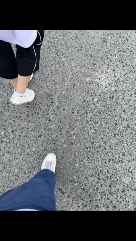 Free to save :) #livephoto #viral #walking 