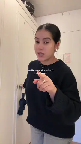 help please 😀 and thank you for not judging me!!!!! #smallclosetorganization #organizationhacks #uppereastsidenyc #nycapartment #studioapartment 