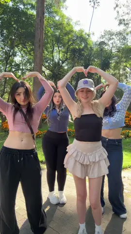 @🌸 Mary 🌸 @Julieta ❤️ (GirlOfNox) @TinyCherry 