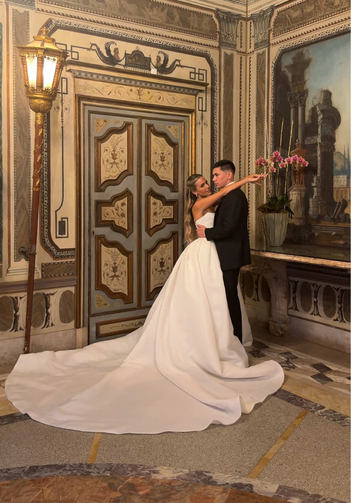 husband & wife 🤍  @Wedding Content Creator @aileenayalaphoto @oscarcinematic  #wedding #weddingday 