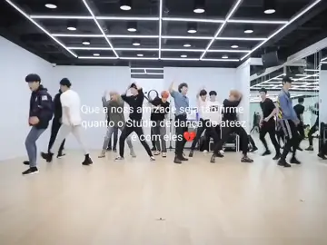 Pelo visto vou ter que chamar o San pra fazer o teste se o meu piso tá firme ou não...🤡 #ateez #atiny #atinyateez #foryou 