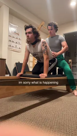 what is happening to my poor bf 😭 @mitsy @ZacBasket 